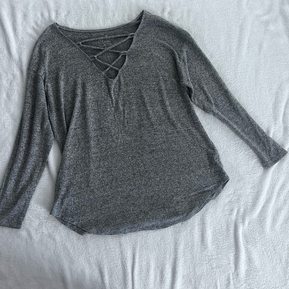 American Eagle Soft Gray Crisscross Long Sleeve Blouse – Size L